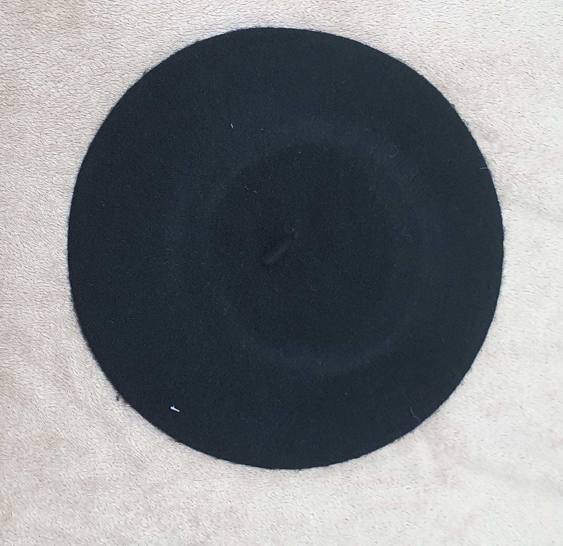 20211201_115814 ברט אנגורה שחור – תמונה 1