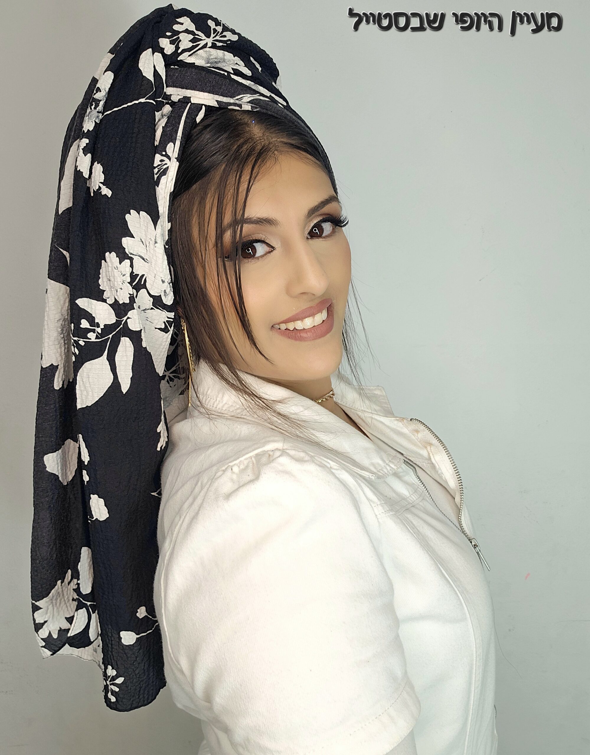 20251120_000649 דגם קורל-שחור לבן – תמונה 1