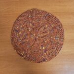 ברט סרוג-כתום צבעוני