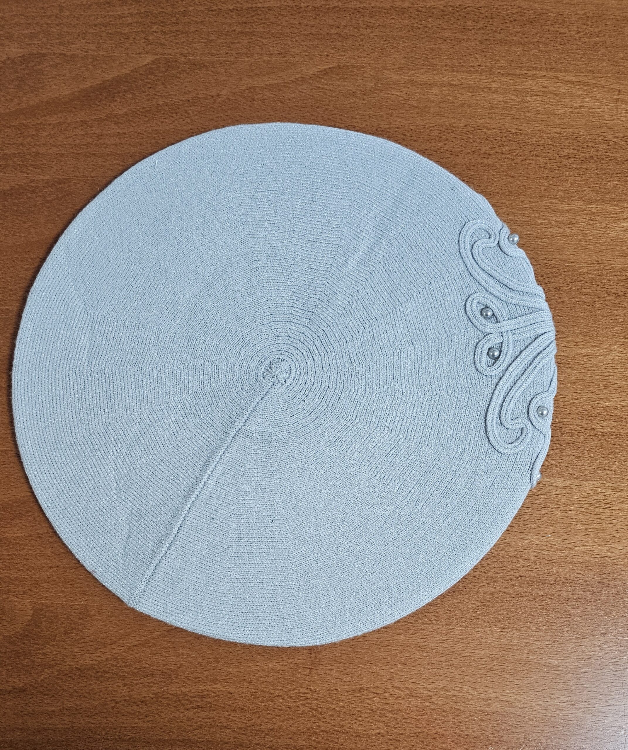 20251027_010814 ברט דגם אדל -אפור בהיר – תמונה 1