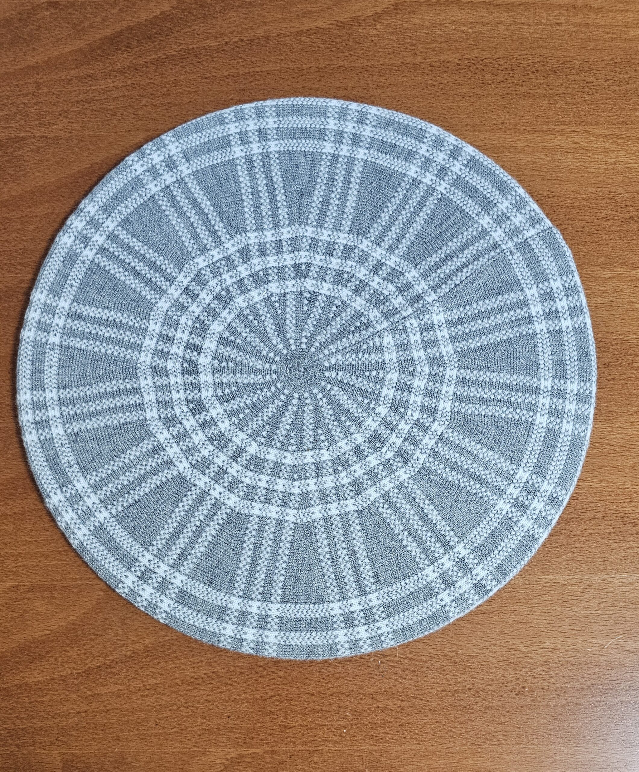 20251027_011544 ברט דגם מיאל - אפור – תמונה 1